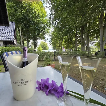 Vakantiehuis Plau Am See, Direkt Am Wasser *