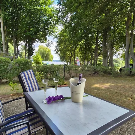 Plau Am See, Direkt Am Wasser