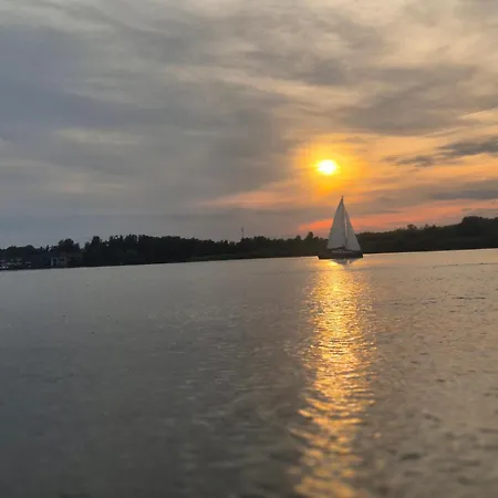 Feriehus Plau Am See, Direkt Am Wasser *